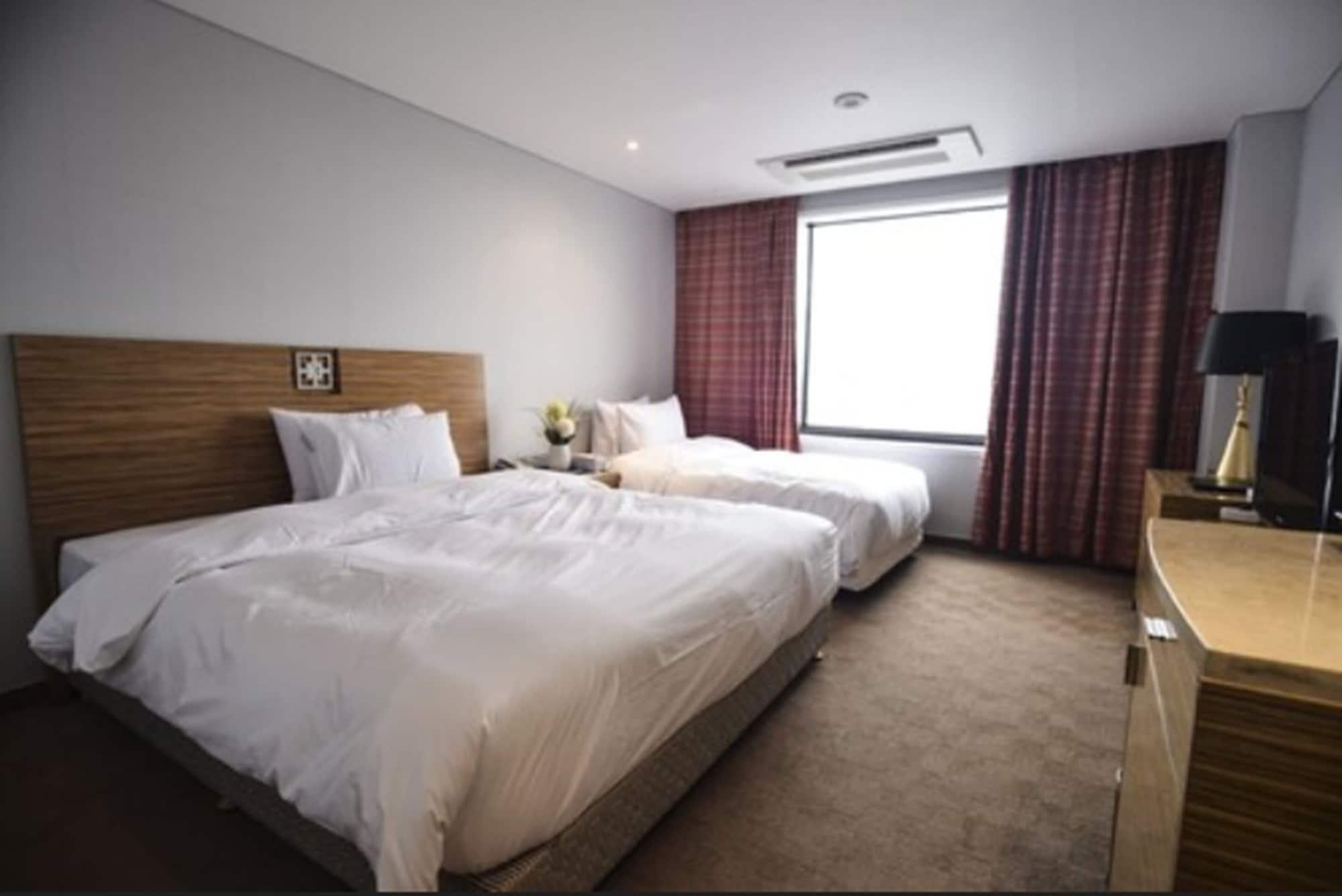 Philos Hotel Pohang Exteriör bild